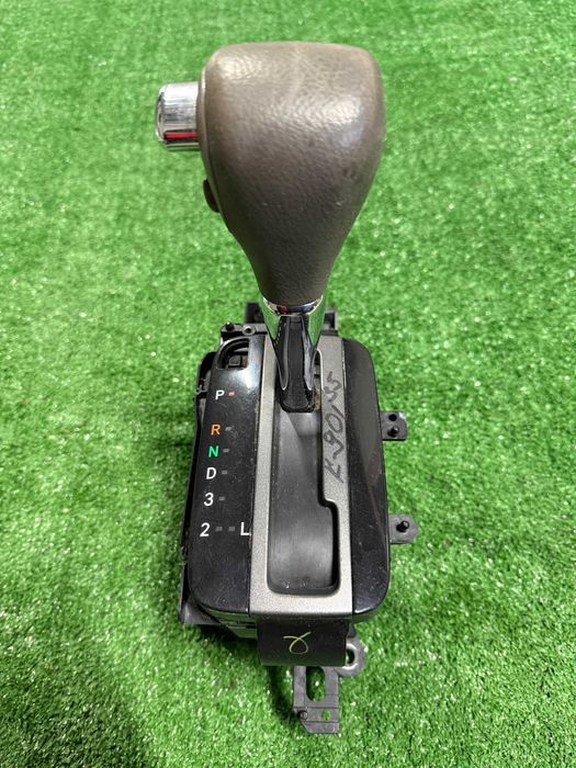 Селектор акпп 5-ступка Toyota camry 35 Американец