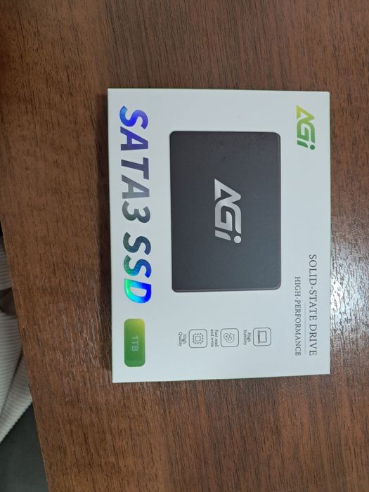 SSD Накопитель на 1tb новый