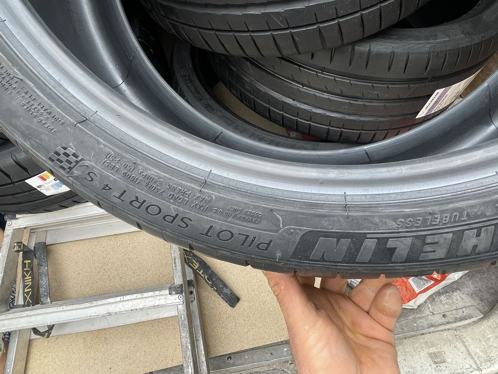 4бр.летни гуми Michelin Pilot sport 4S 255/35/ZR20 97Y Extra Load