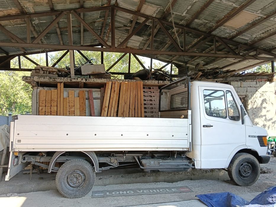 Vând,schimb camioneta și remorcă
