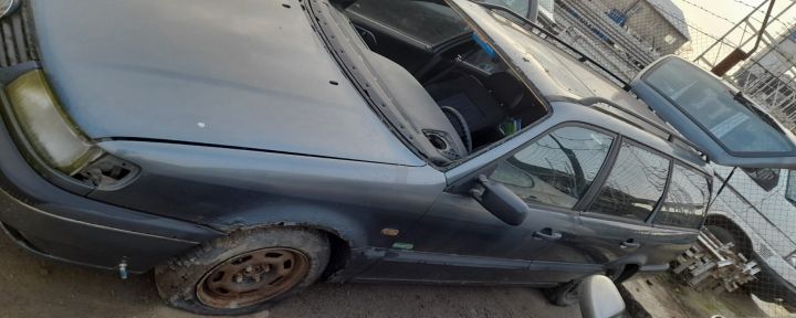 Planetara fata dreapta Volkswagen VW Passat B4