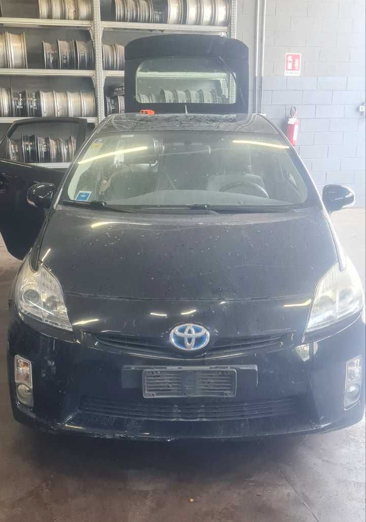 Тойота Приус  1.8 Hybrid 2ZRR – само на части