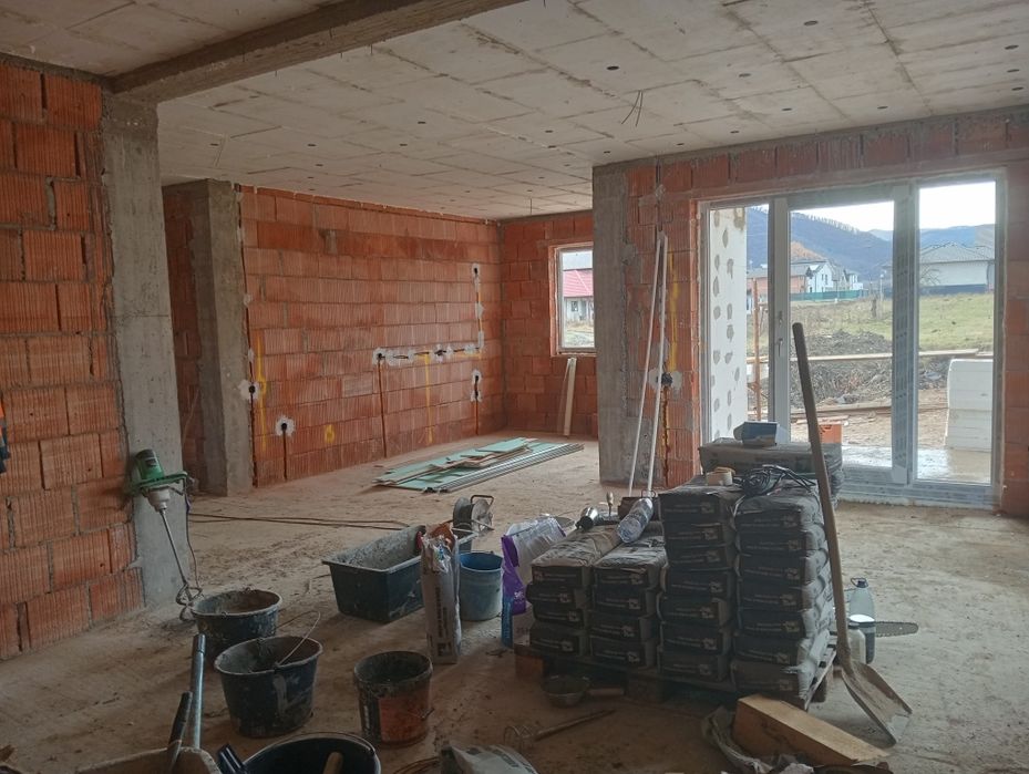 Vând casă single in cisnadie teren 500 mp