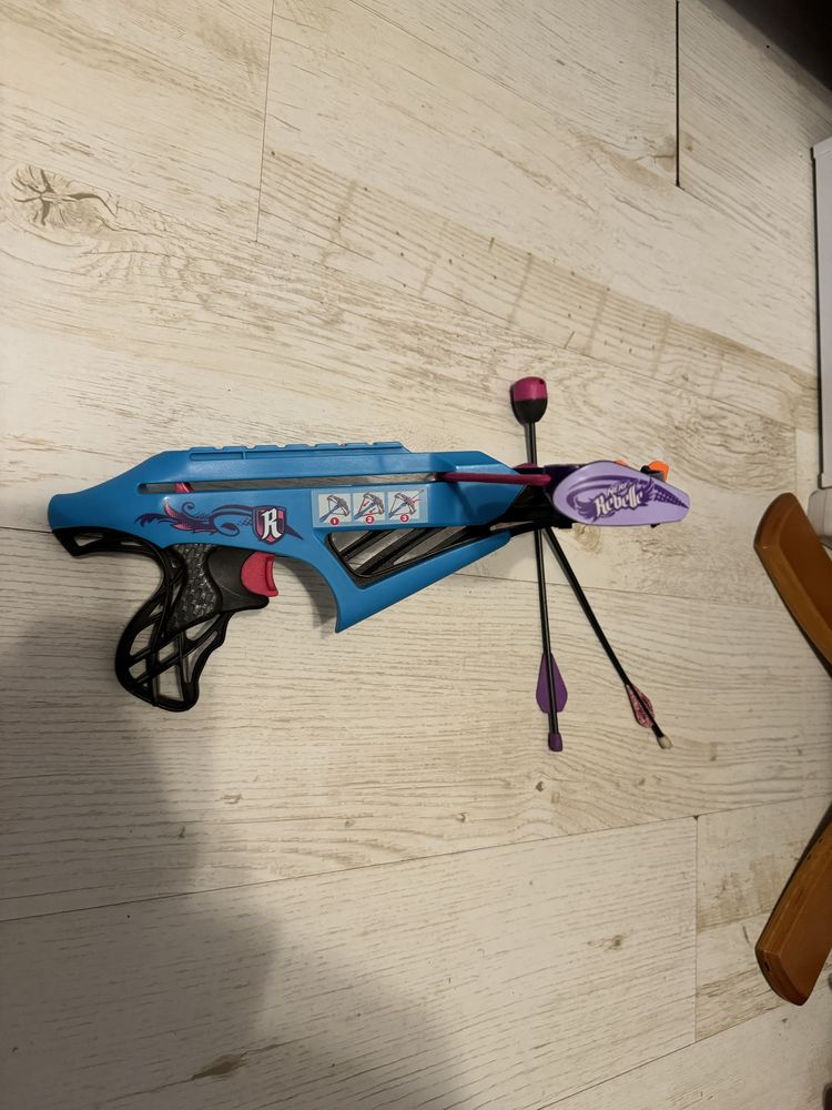 Arbaleta Nerf Rebelle Courage Crossbow cu sageti