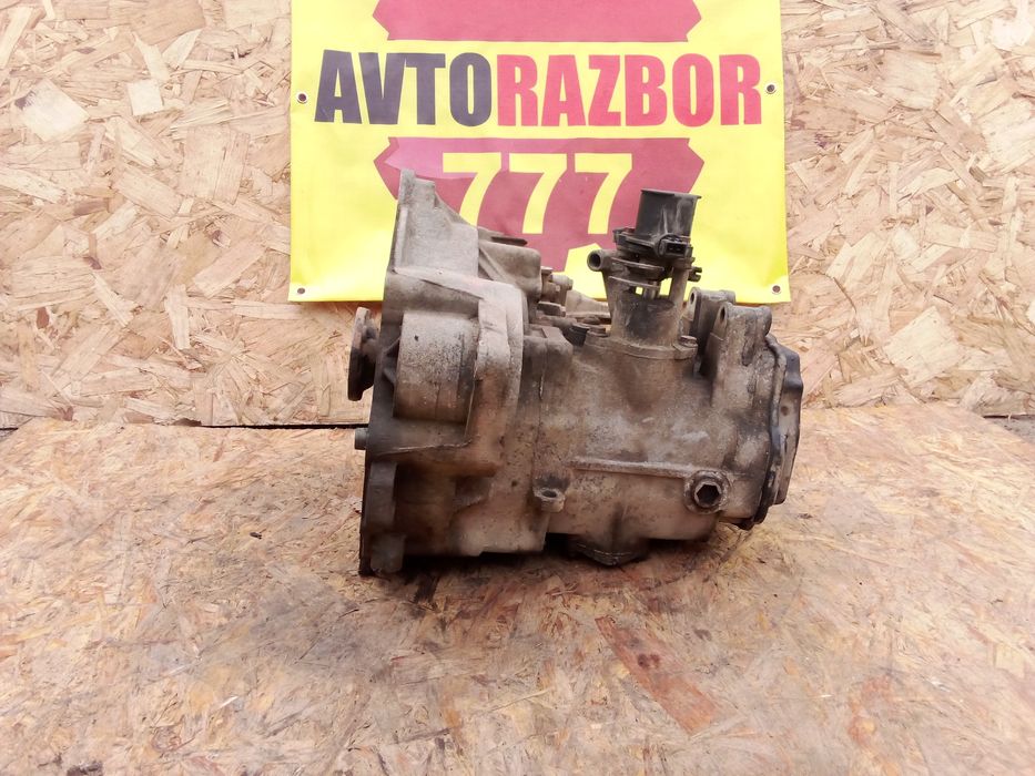 МКПП Пассат 1.8 (механический коробка передач)