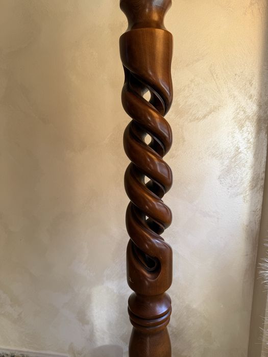 Cuier din lemn masiv