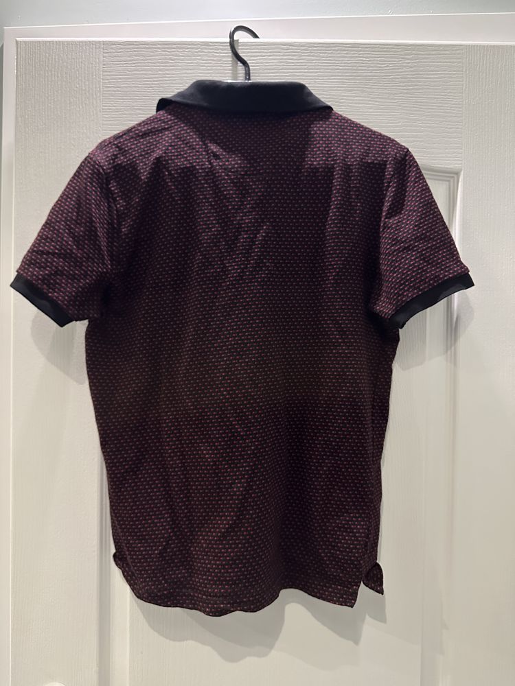 Hugo Boss тениска с яка