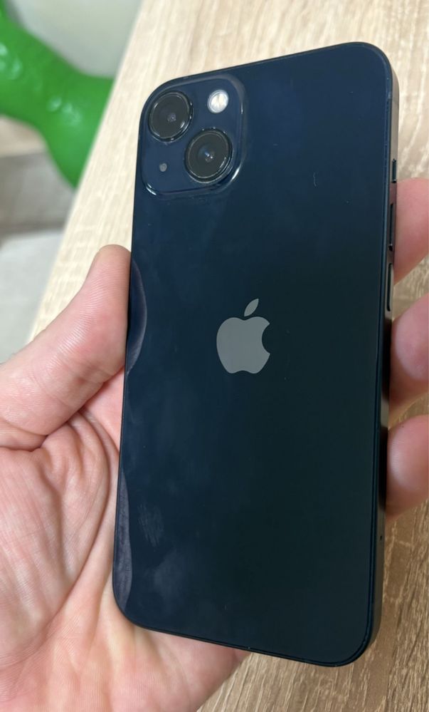 Iphone 13  90%bateria