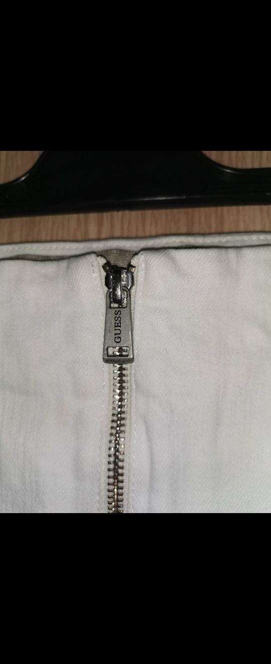 Пола Guess бяла с цип