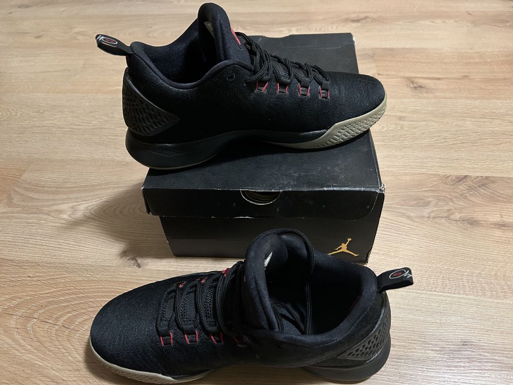 Airjordan CP 3 X basketball