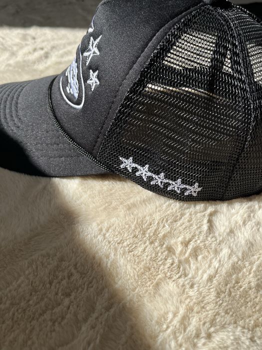 Шапка с козирка Corteiz