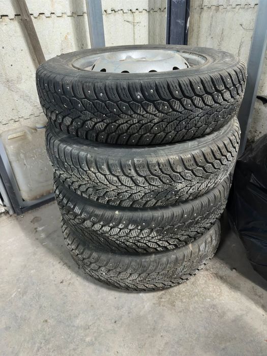 Продам зимние колеса на Ниву