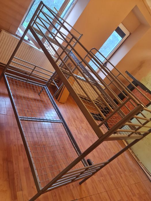 Vând Pat metalică supraetajat IKEA