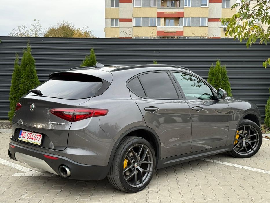 Alfa Romeo Stelvio Veloce
