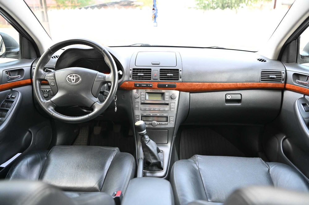 Toyota avensis 2008