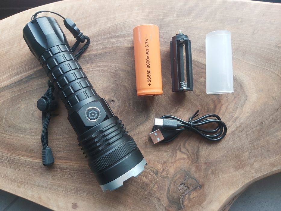 Мощен LED фенер P90 малък,USB зареждане,телескопичен ZOOM