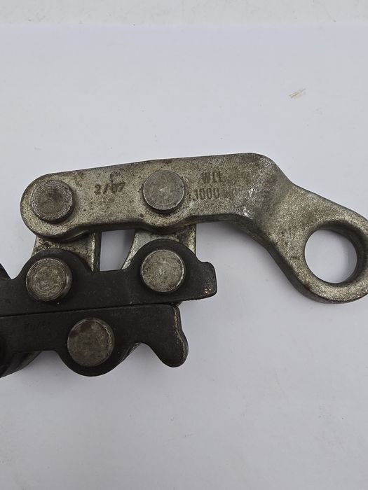 Dispozitiv întindere cabluri