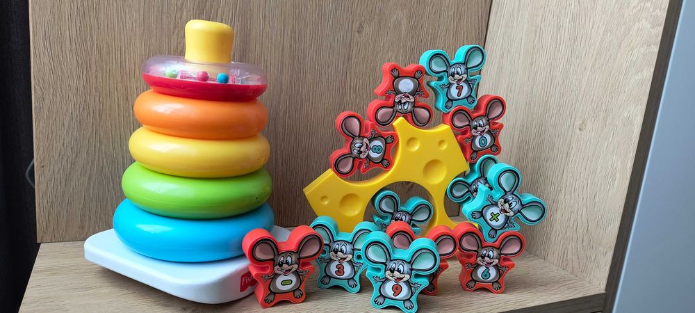 Детски играчки: Лего, книжка, за нанизваме и баланс