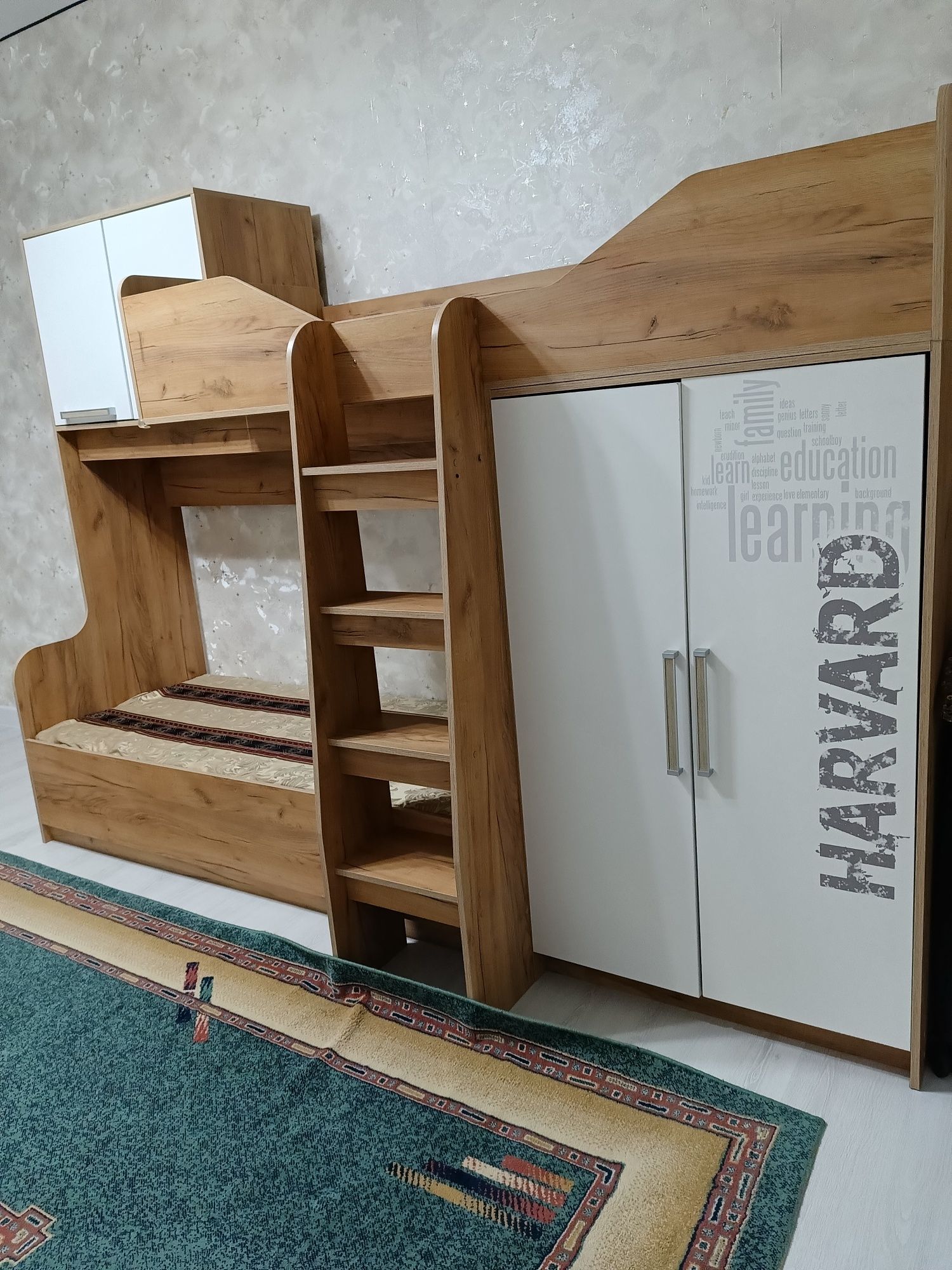 Продам двухъярусную кровать