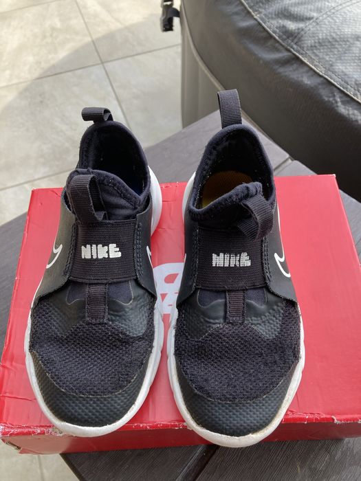 Маратонки Nike EUR 28