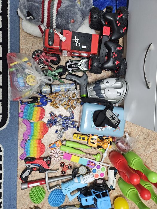 Продам игрушки в хорошем состоянии