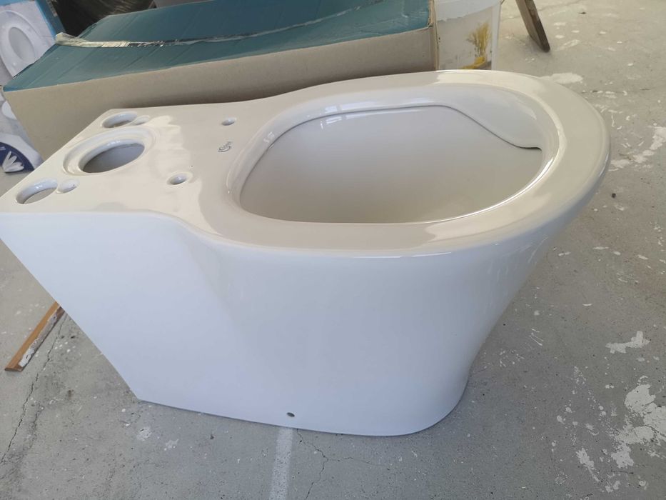 IDEAL STANDARD CONNECT AIR AquaBlade Пълен комплект моноблок казанче