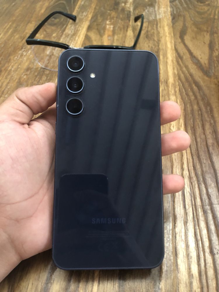 Samsung a 35 sotiladi