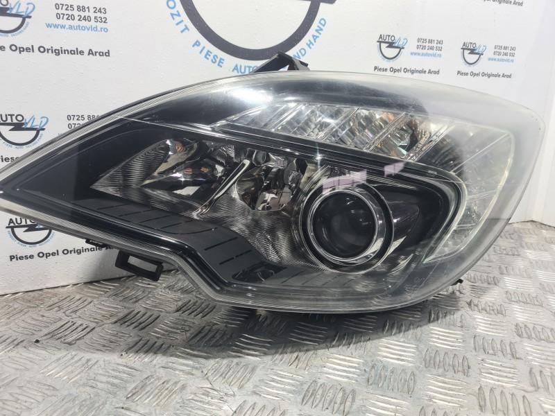 Far stanga lupa cu halogen Opel Meriva B
