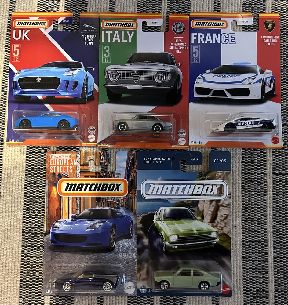 Hot wheels matchbox majorette 1:64
