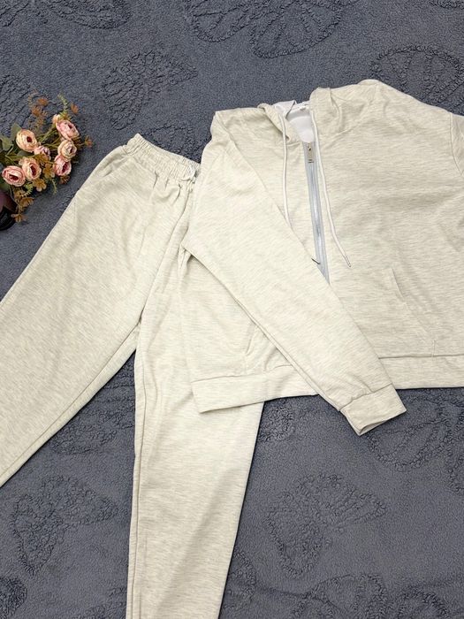 Продам женские вещи