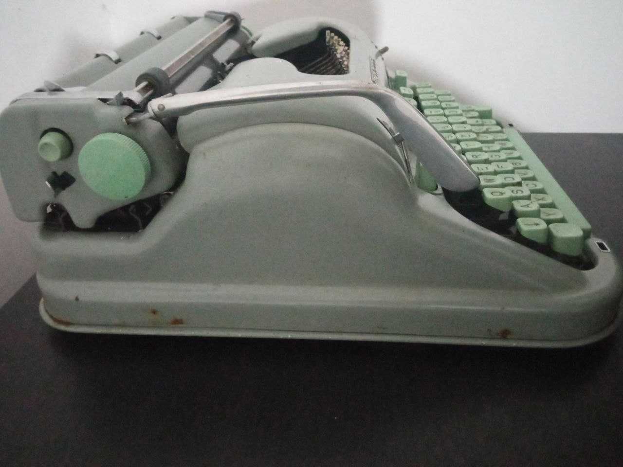 Masina de scris HERMES 3000 (OCAZIE pentru cunoscători)