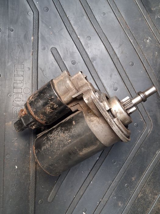 Стартер  на гольф3 вента