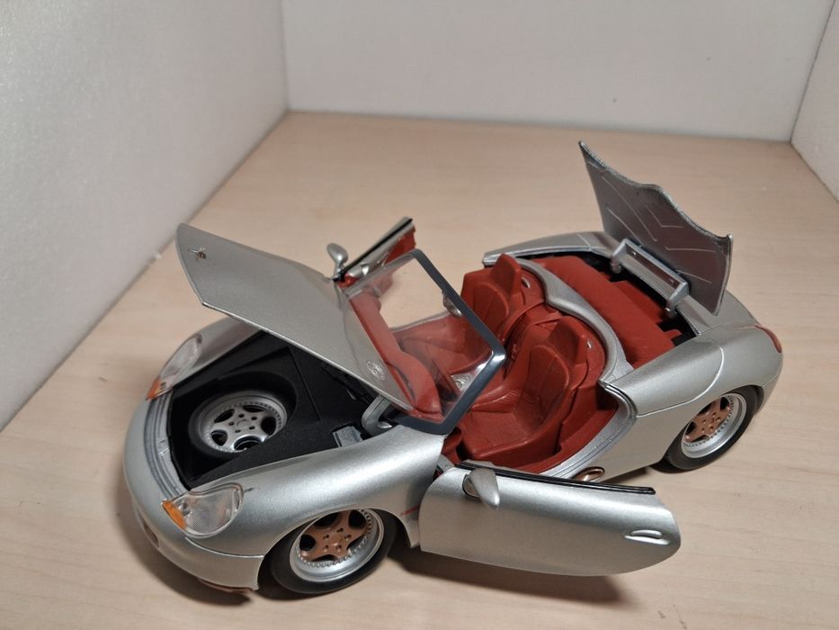 Porsche 1:18 maisto