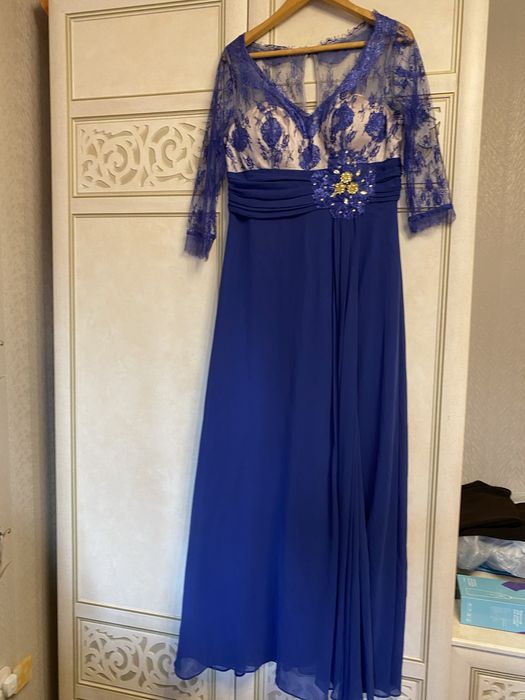 Платье с корсетом на подкладе 48р