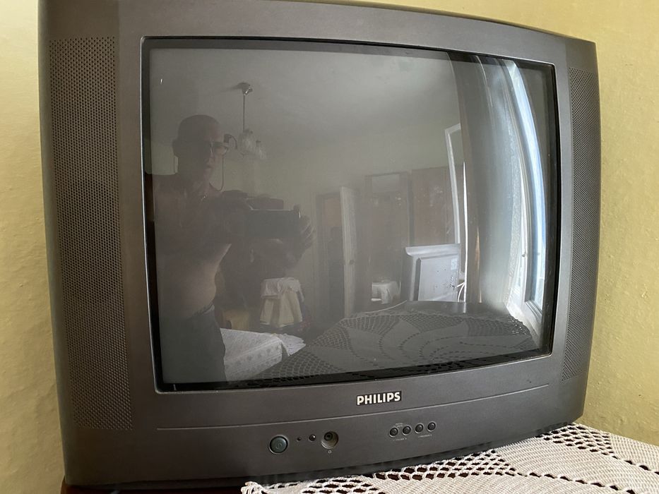 TV color stare buna Samsung si Philips