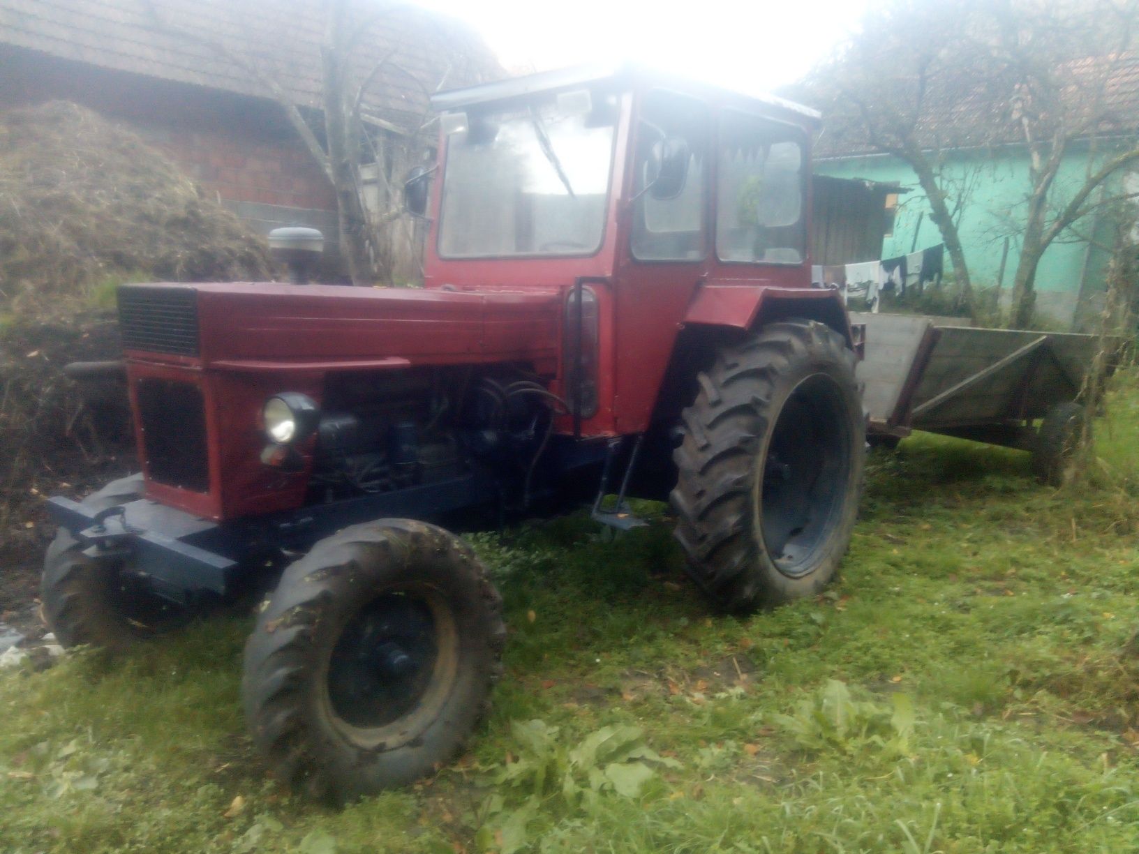 Vând tractor Universal 650