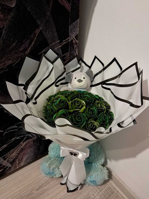 Buchete din trandafiri de sapun,aranjamente din dulciuri,etc