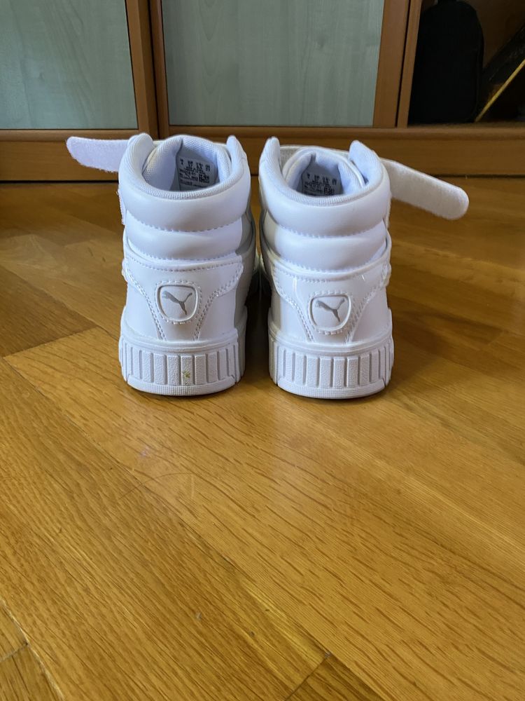 Puma Carina 2.0 Wonderland