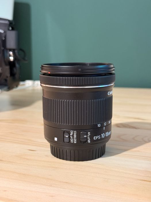 Obiectiv Canon 10-18mm ultra-wide