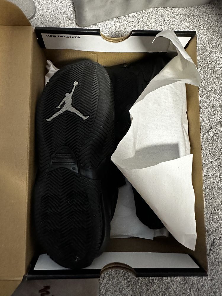 Чисто нови маратонки Jordan Stay Loyal 2