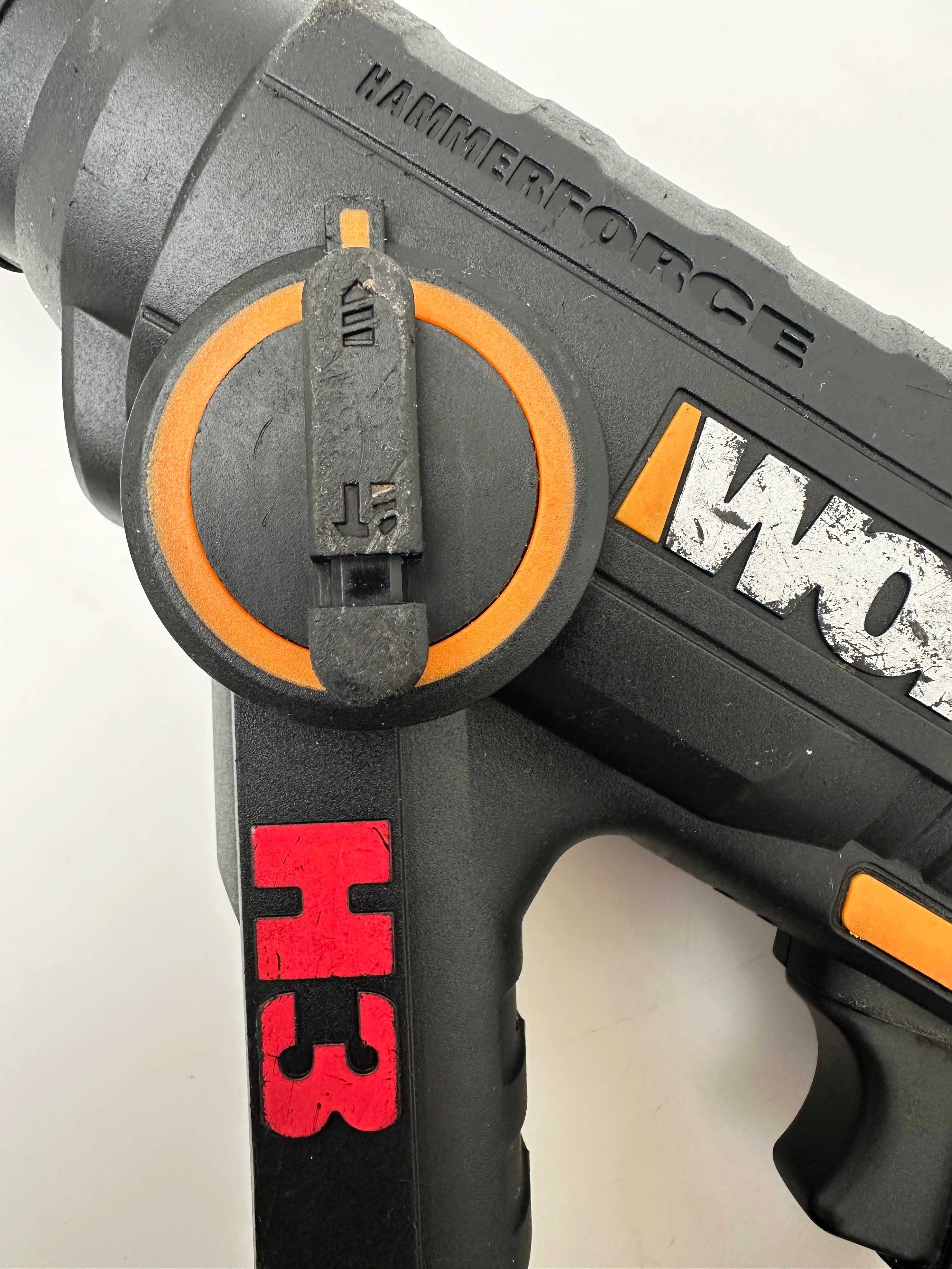Worx WX390 Акумулаторен перфоратор и Worx WX100 Акумулаторен винтоверт