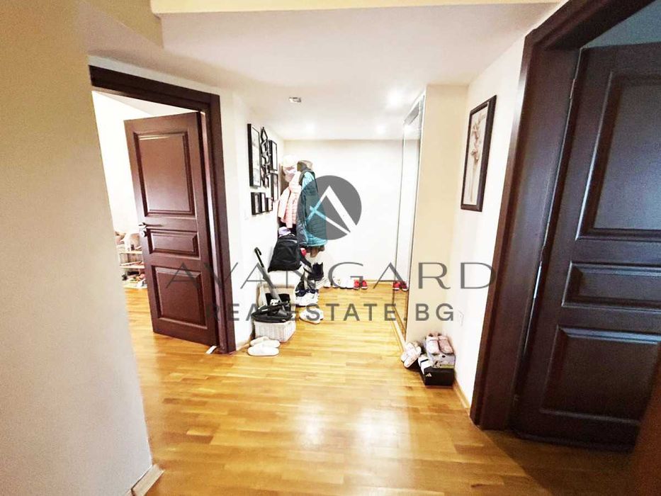 Продава се Тристаен апартамент в Пловдив, Кършияка - 145 кв.м за 2042 €/кв.м - Снимка #13