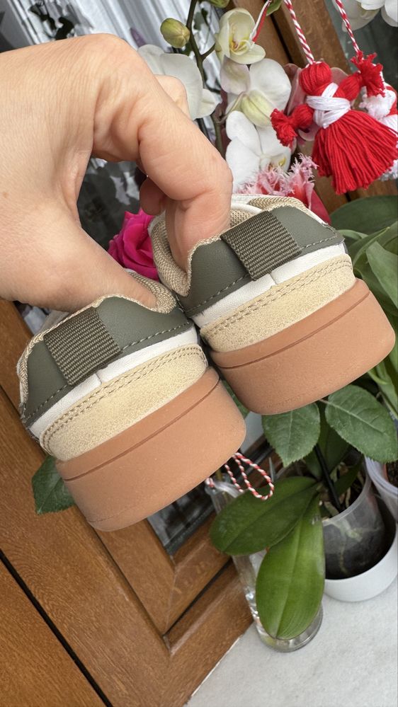 Adidasi H&M marime 20-21
