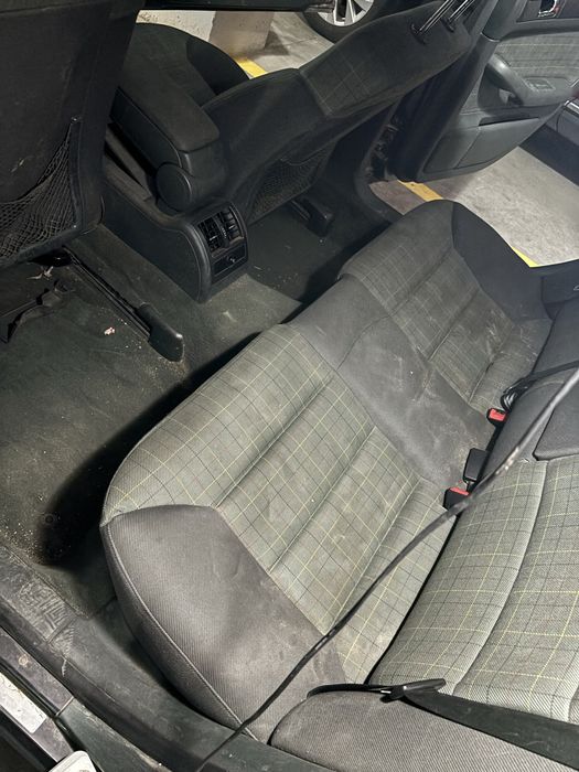 Curatare tapiteri auto