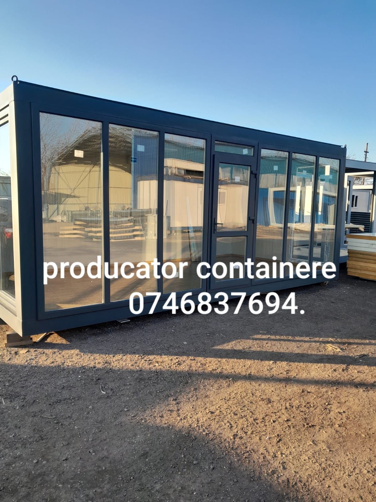 Vand container , birou, vestiar, magazie, grup sanitar, dormitor, maga