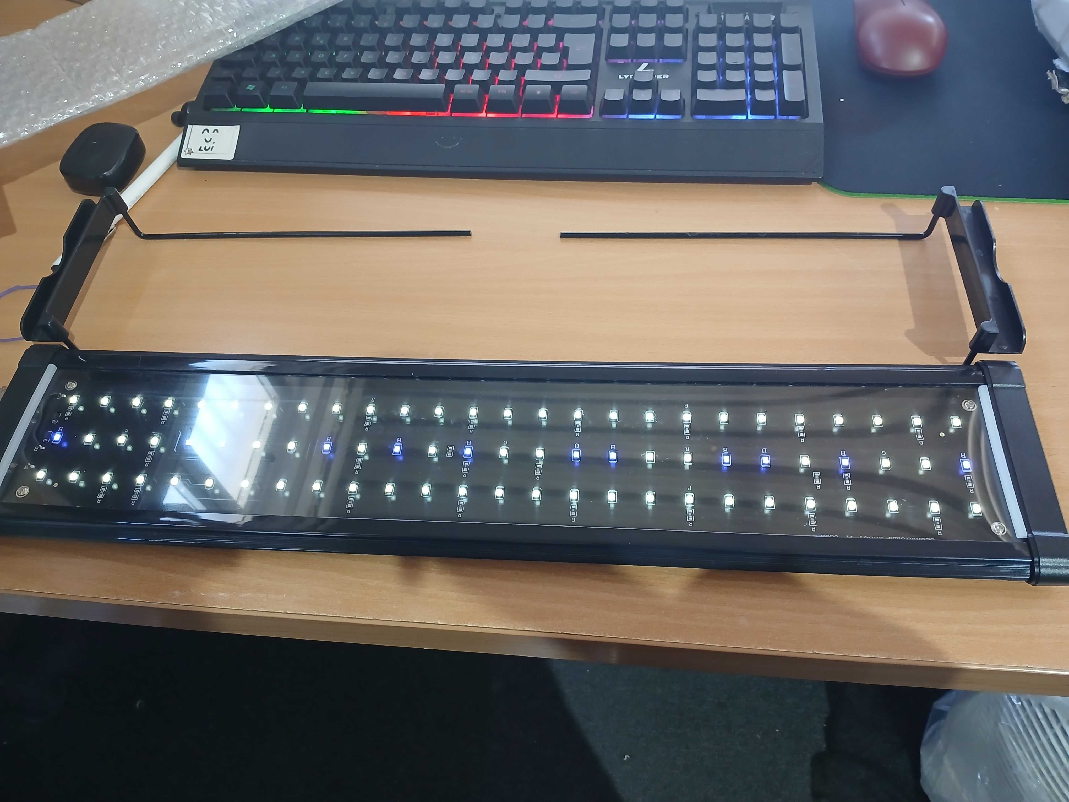 Lumina LED pentru acvariu, 12W, 60-90 cm, Negru