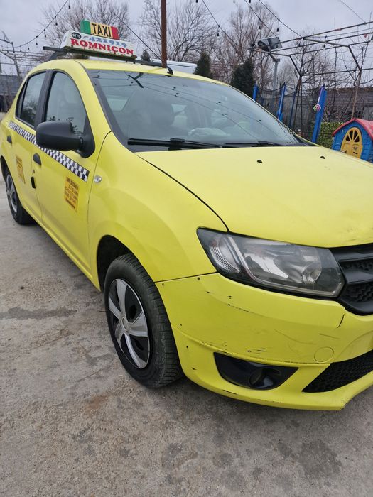 Vand Logan pe taxi cu loc