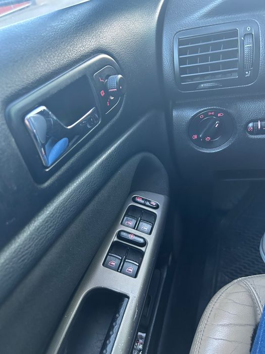 Vând Volkswagen passat