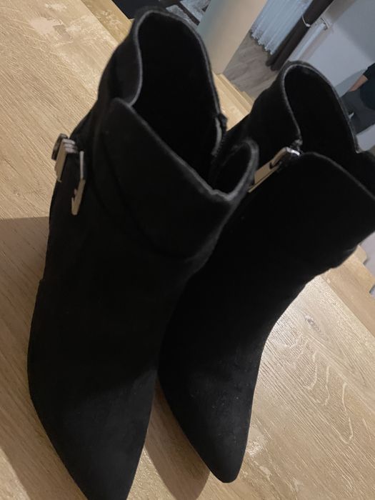 Vand botine              .