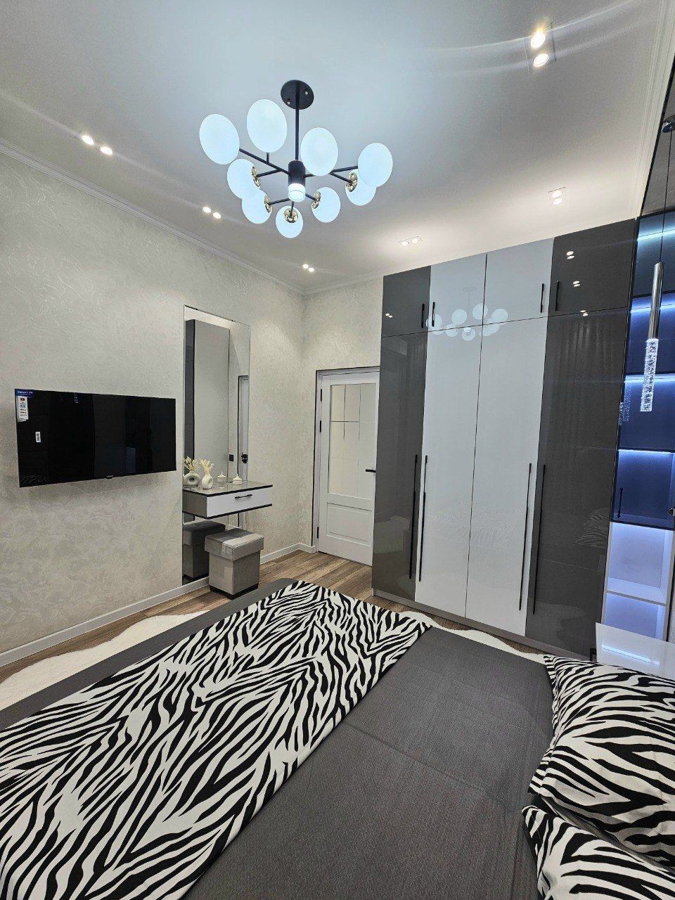 Яккасарайский район 
ул. Шота Руставели
ЖК "Prestige Garden"

Продаетс